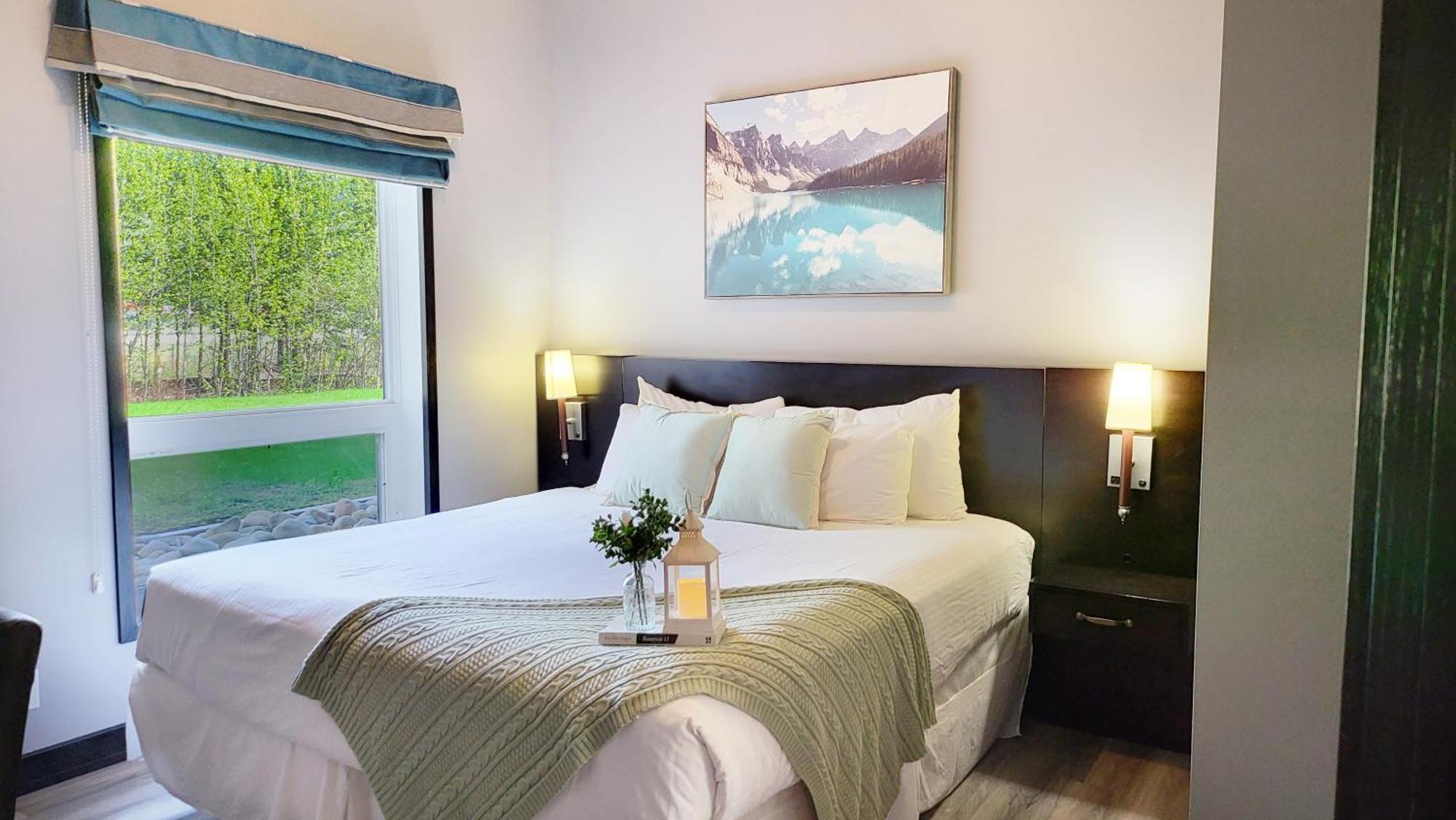 Nature'S Nook By Instant Suites Pool & Hottub Canmore Extérieur photo