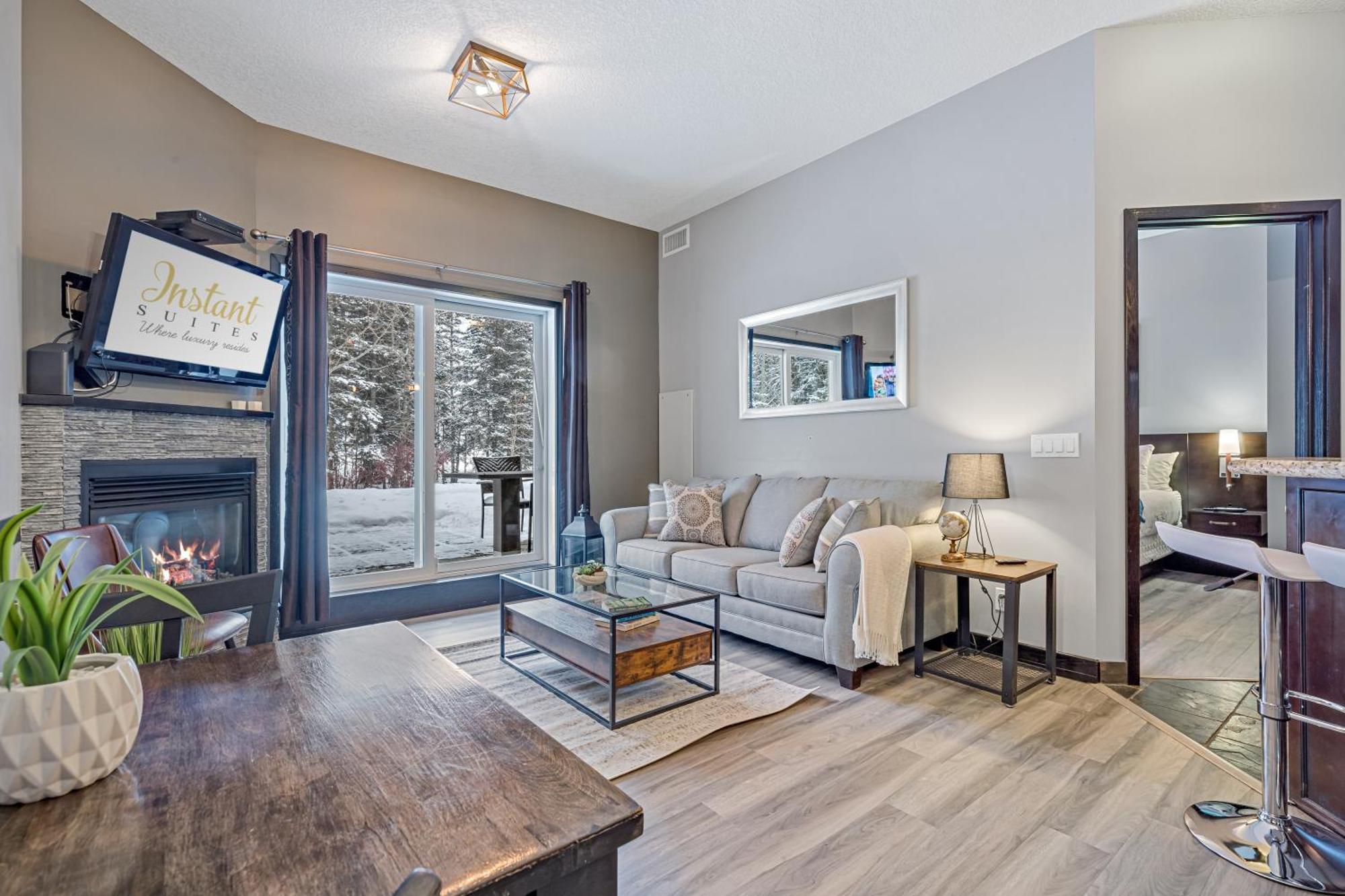 Nature'S Nook By Instant Suites Pool & Hottub Canmore Extérieur photo